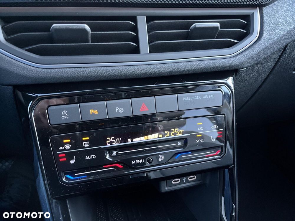 Volkswagen T-Cross - 16