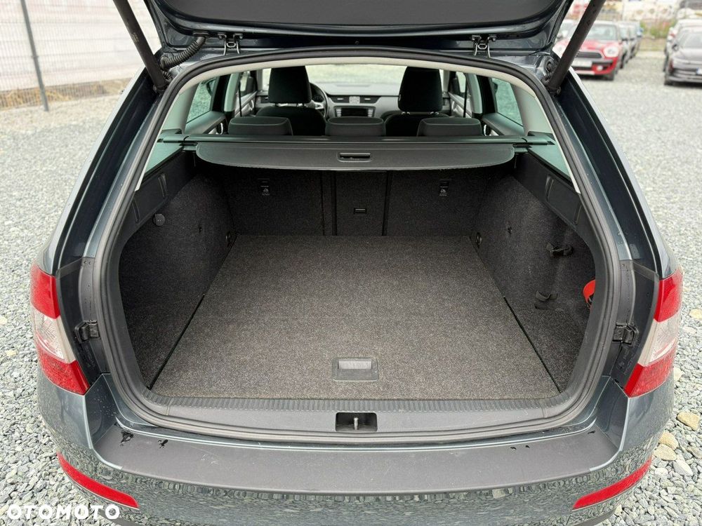 Skoda Octavia Combi 2.0 TDI (Green tec) DSG Joy - 32