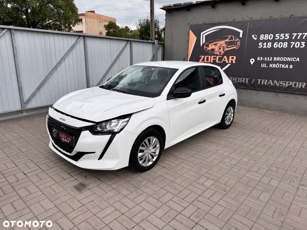 Peugeot 208 - 1