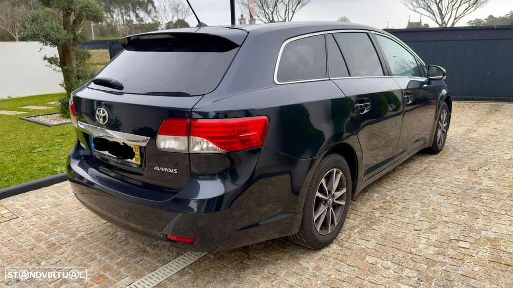 Toyota Avensis SW 2.0 D-4D - 4