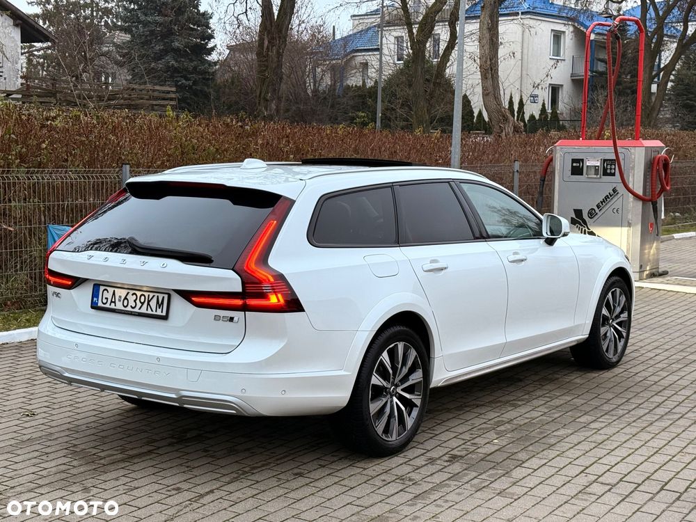 Volvo V90 Cross Country B5 D AWD Ultimate - 24