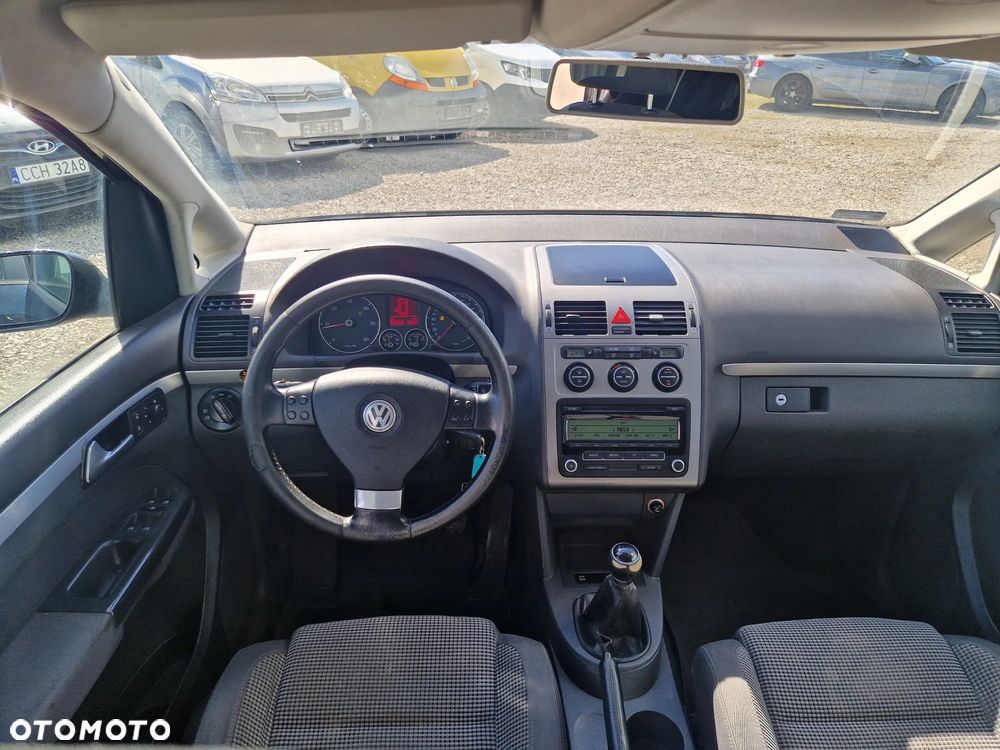 Volkswagen Touran 2.0 TDI DPF Trendline - 10