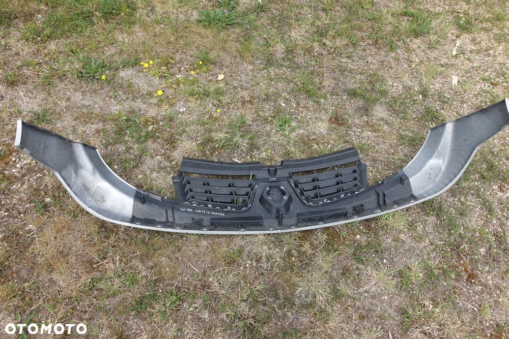 ATRAPA GRILL TRAFIC II LIFT 06r.-14r. - 8