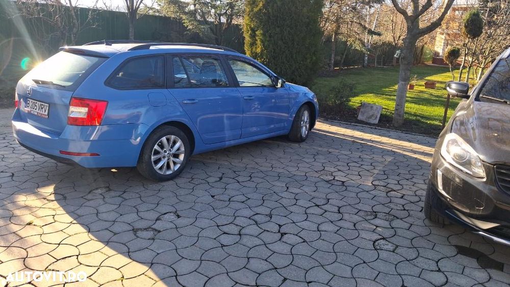 Skoda Octavia 2.0 TDI ELEGANCE - 1