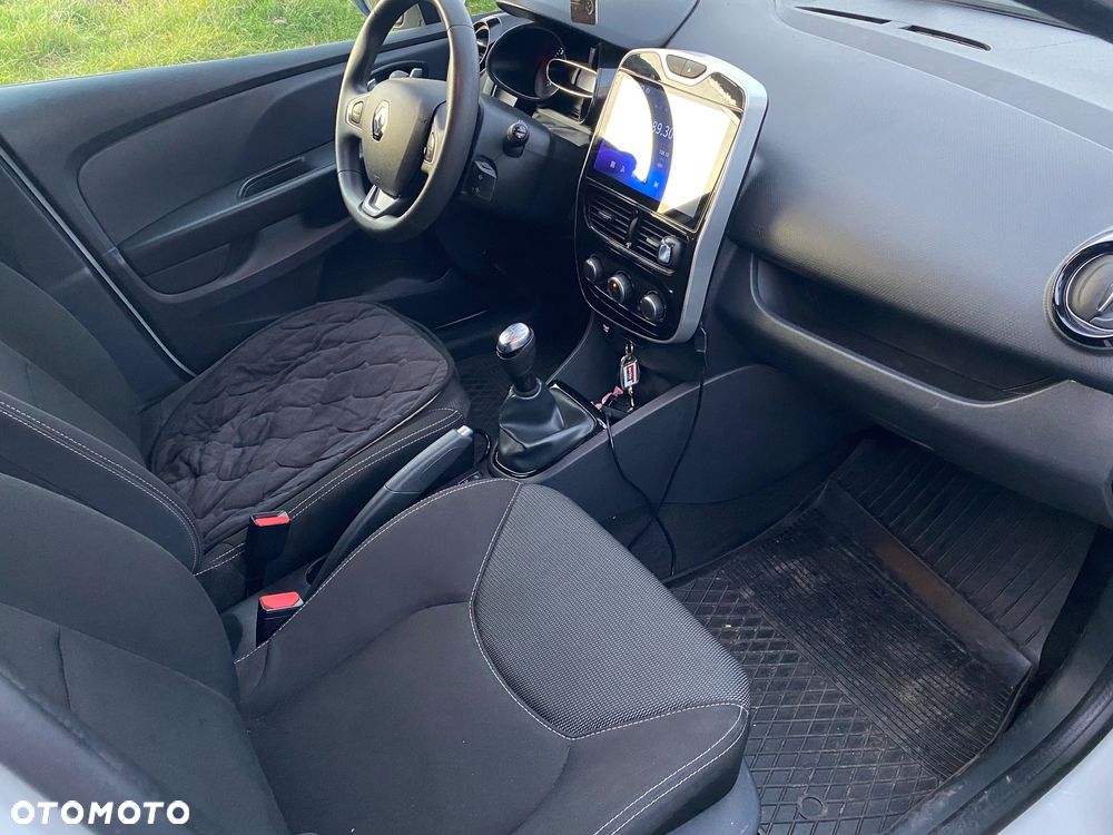 Renault Clio - 7