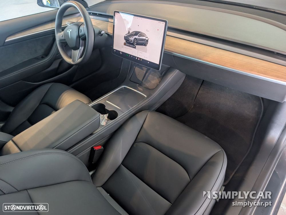 Tesla Model 3 - 7