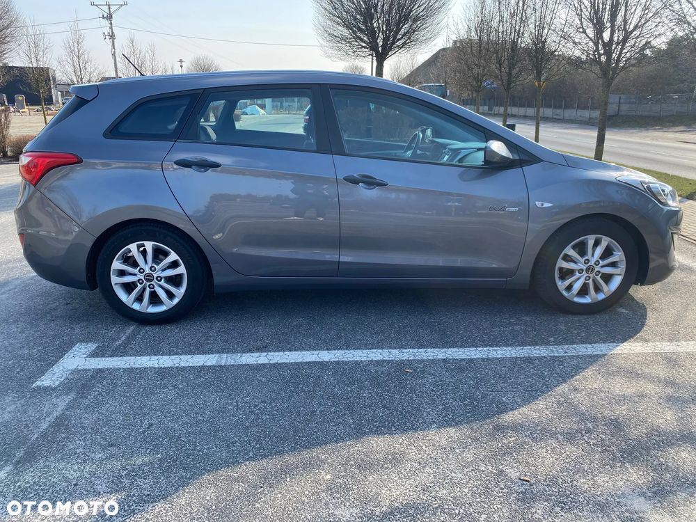 Hyundai i30 blue Kombi 1.6 GDi Style - 18