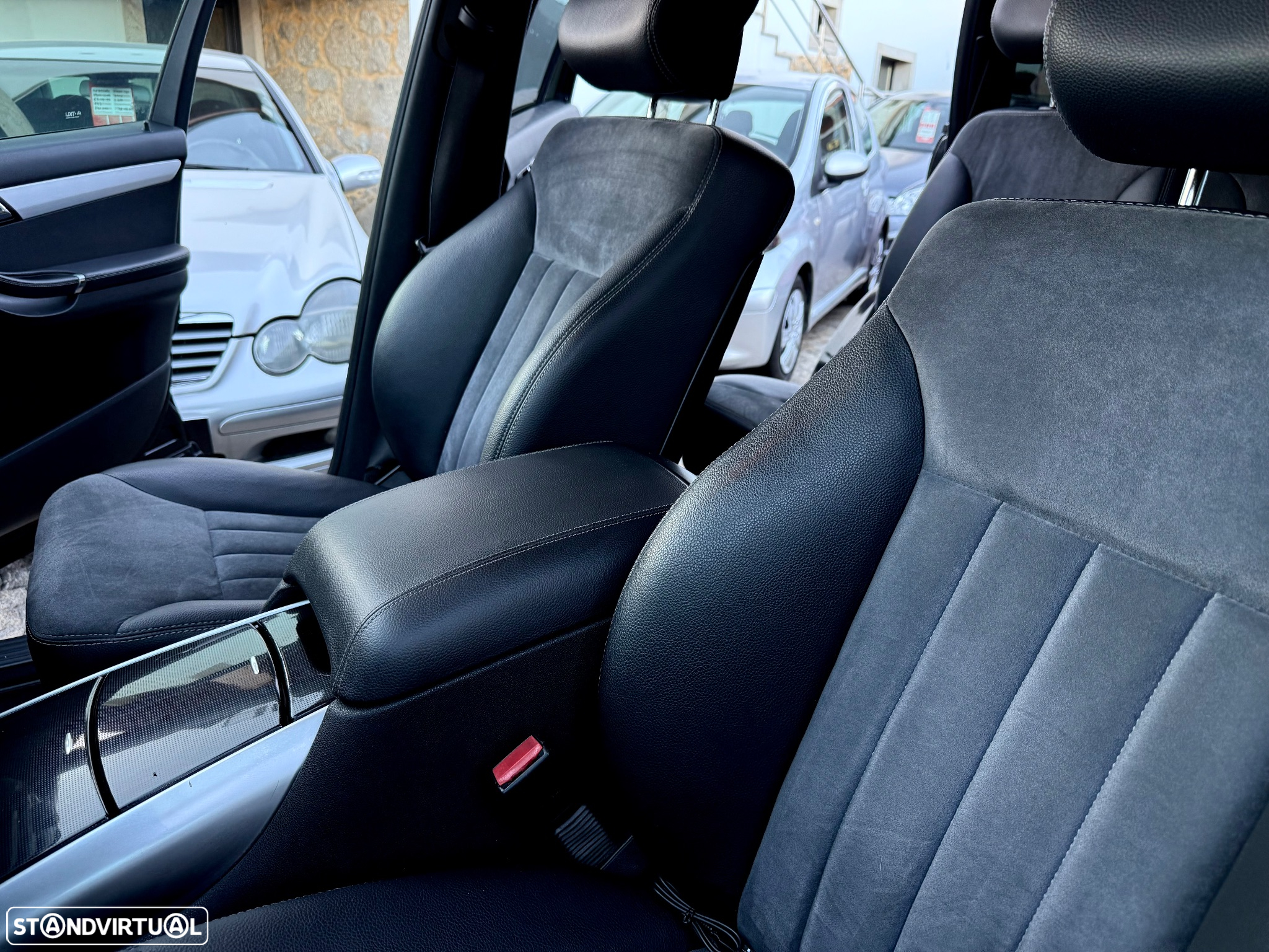 Mercedes-Benz R 320 CDi 4-Matic Longo - 42