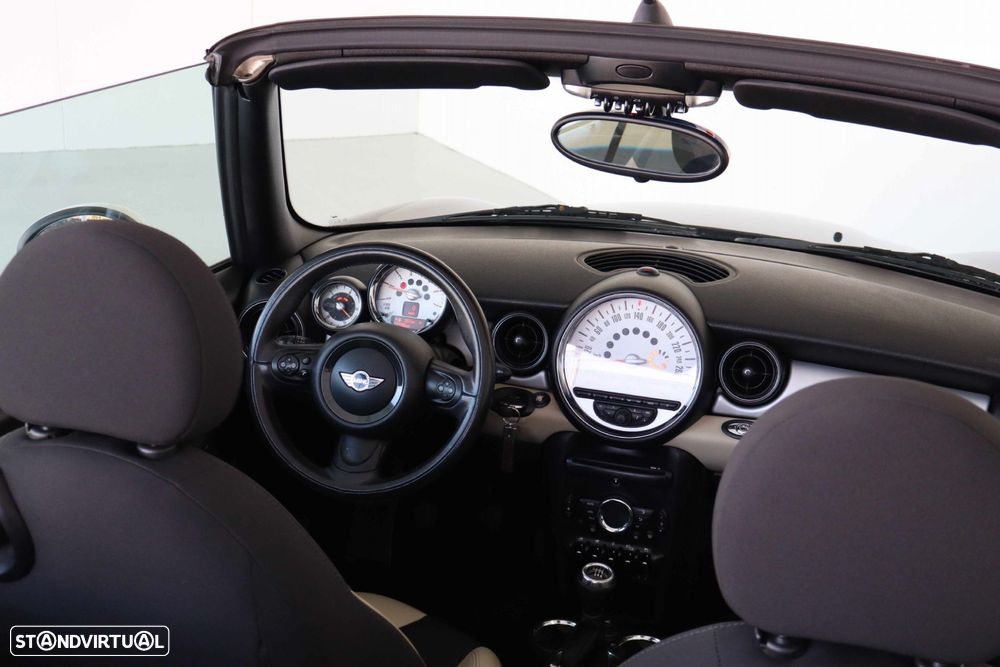 MINI Cabrio Cooper D - 27