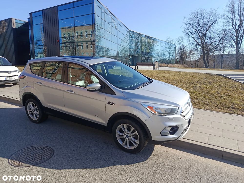 Ford Kuga 1.5 EcoBoost 4x4 Titanium - 8