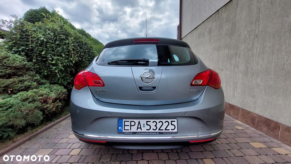 Opel Astra IV 1.4 T Energy EU6 - 8