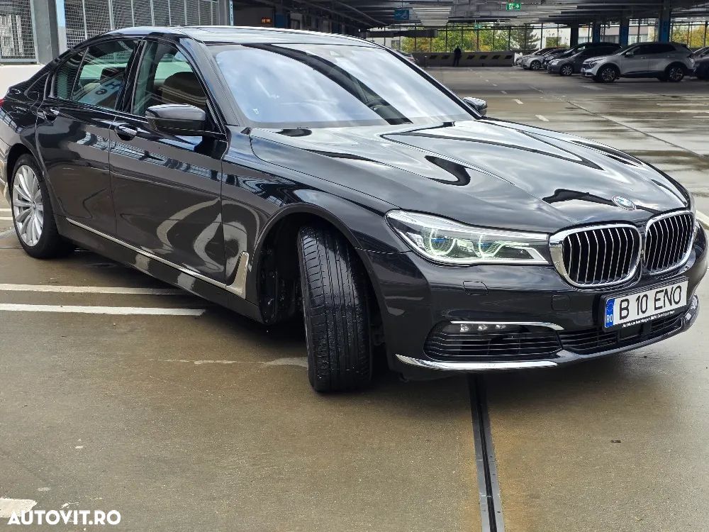 BMW Seria 7 2018 photo 2