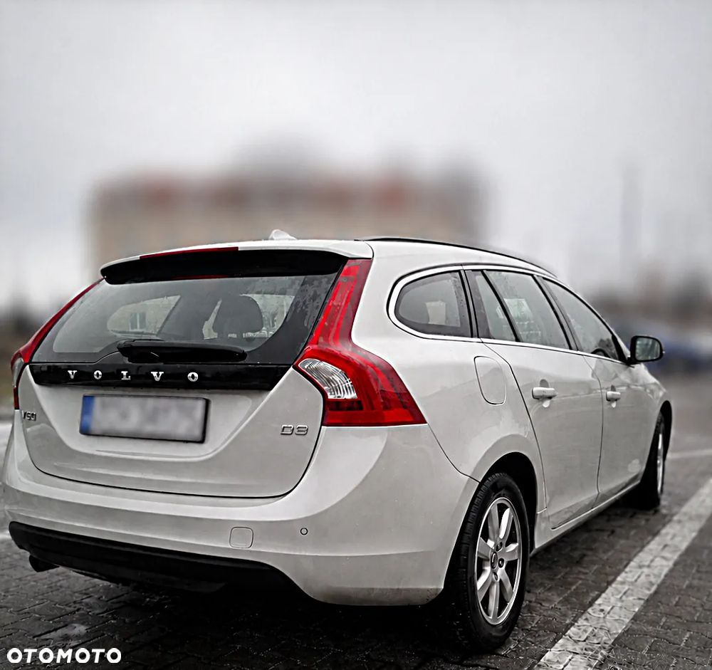 Volvo V60 D3 Momentum - 3