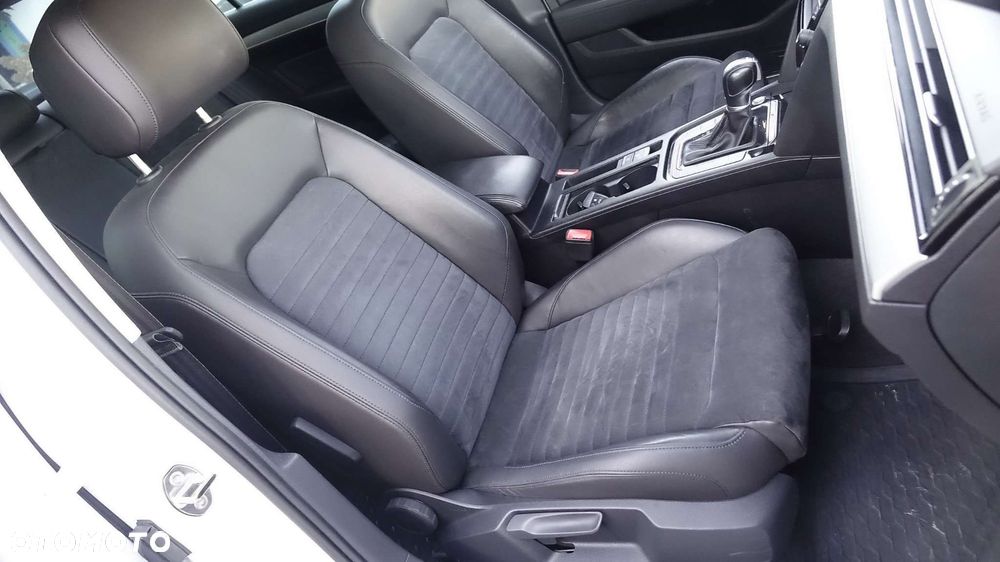 Volkswagen Passat - 30