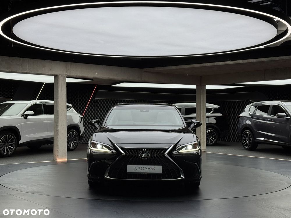 Lexus ES 300h Business Edition - 9