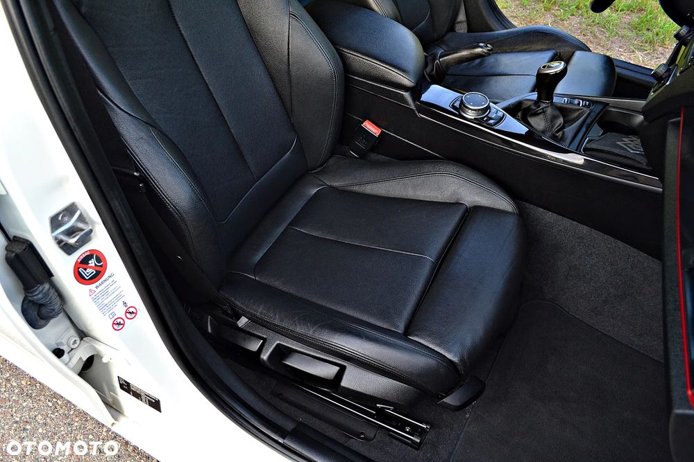 BMW Seria 1 120d xDrive Sport Line - 25