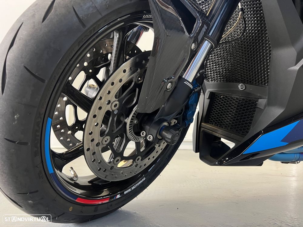 BMW M 1000 R M Competition - Carbon / Akrapovic - 9