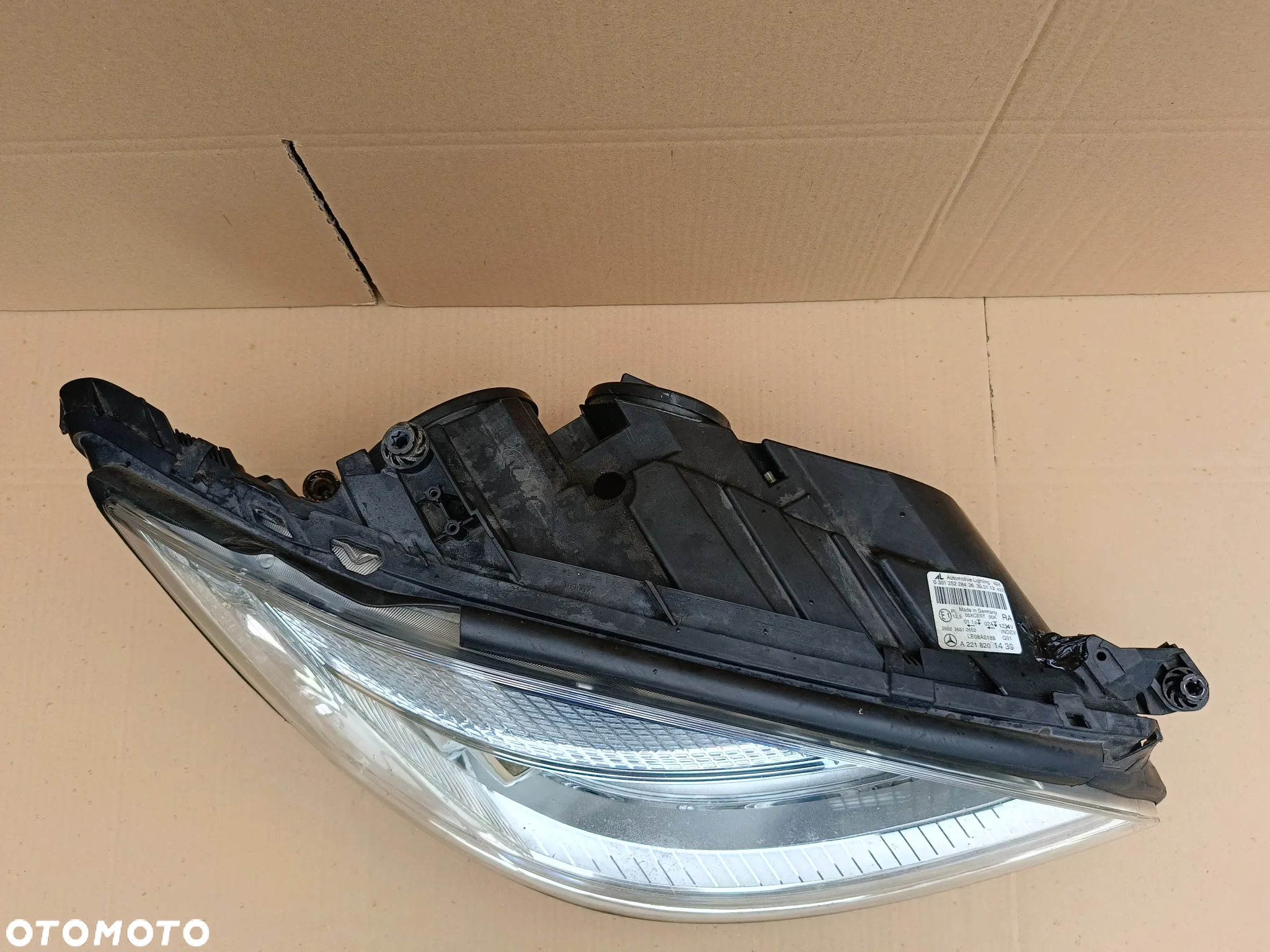Bi-xenon przedni prawy Mercedes S klasa S-klasa W221 lampa A2218201439 reflektor - 2