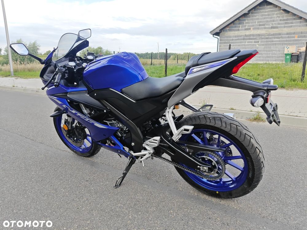 Yamaha YZF - 12