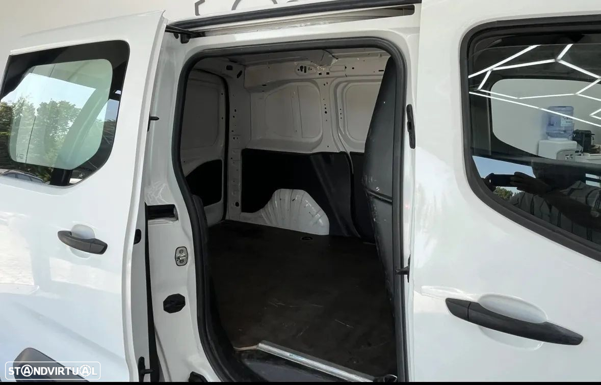 Peugeot Partner 1.6 Bluehdi 75Cv *GPS - 12