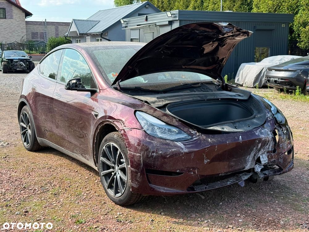 Tesla Model Y Long Range RWD - 3