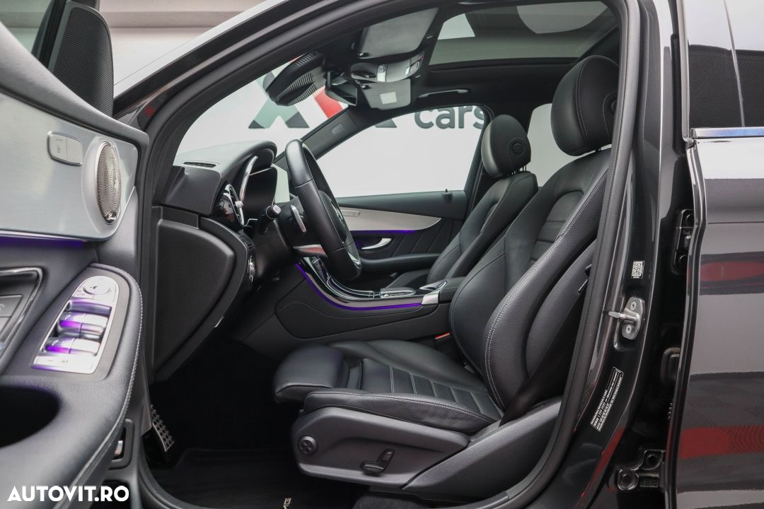 Mercedes-Benz GLC 300 e 4Matic 9G-TRONIC AMG Line Plus - 24