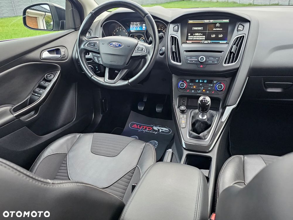 Ford Focus Turnier 1.0 EcoBoost Start-Stopp-System TITANIUM X - 29