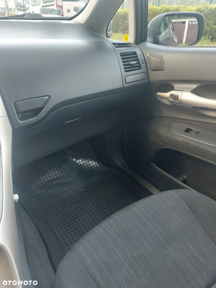 Toyota Auris 1.4 D-4D Luna - 14