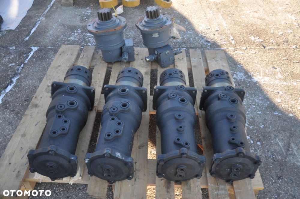 KOLUMNA OBROTU NEW HOLLAND 71447820 NOWA !!! - 1