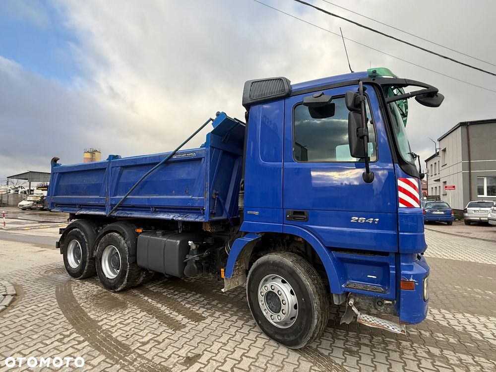 Mercedes-Benz 2641 - 8