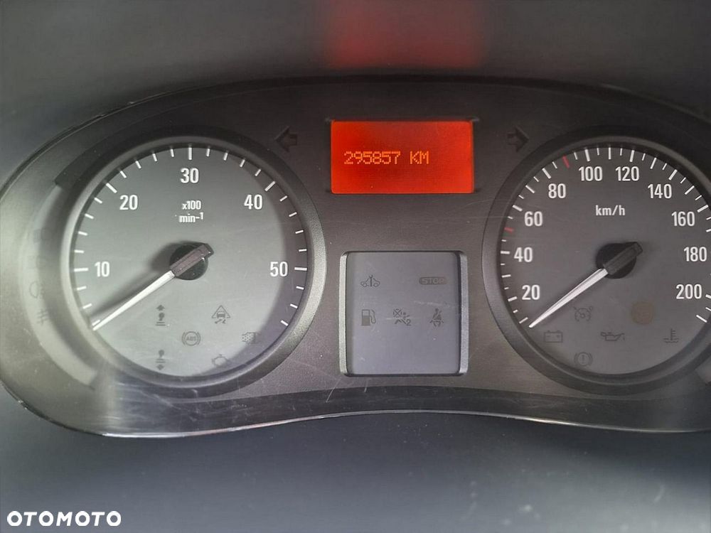 Opel Vivaro - 13