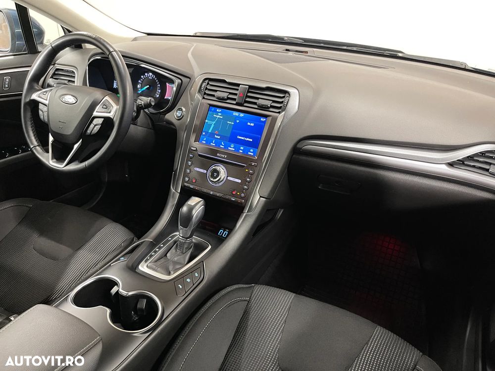 Ford Mondeo 2.0 HEV Titanium - 9