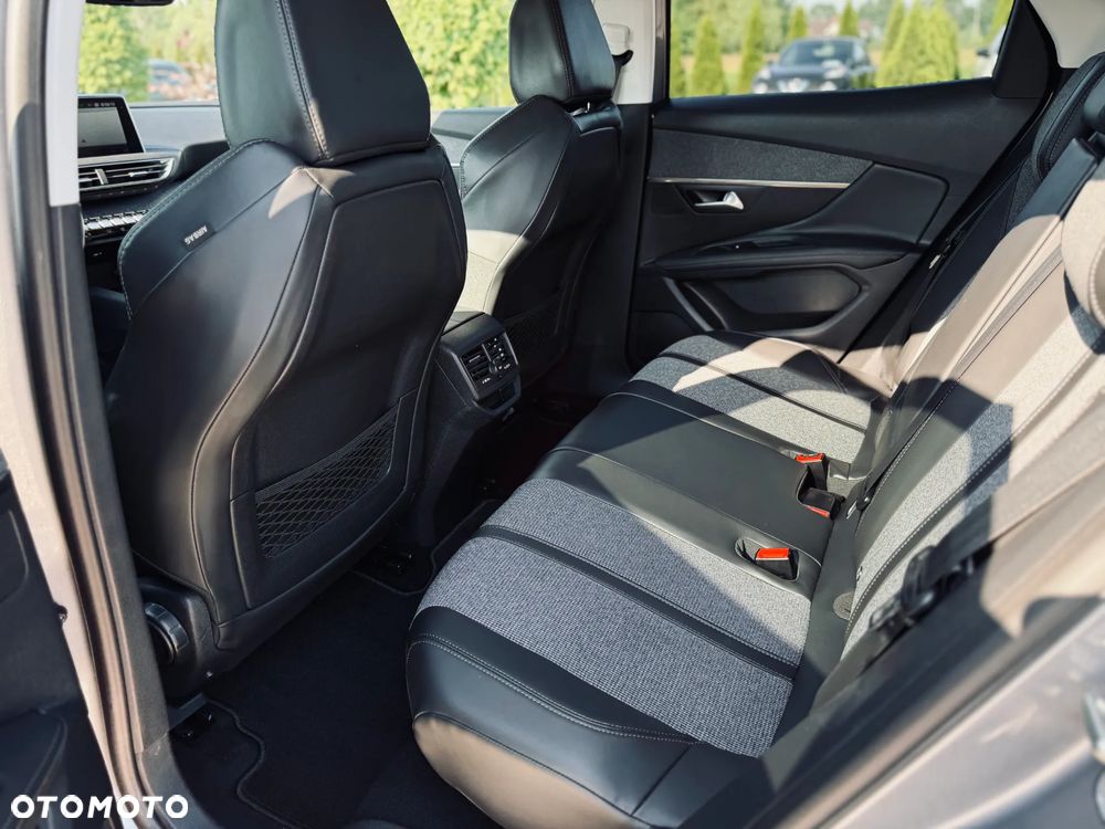 Peugeot 3008 1.2 PureTech Allure S&S - 14