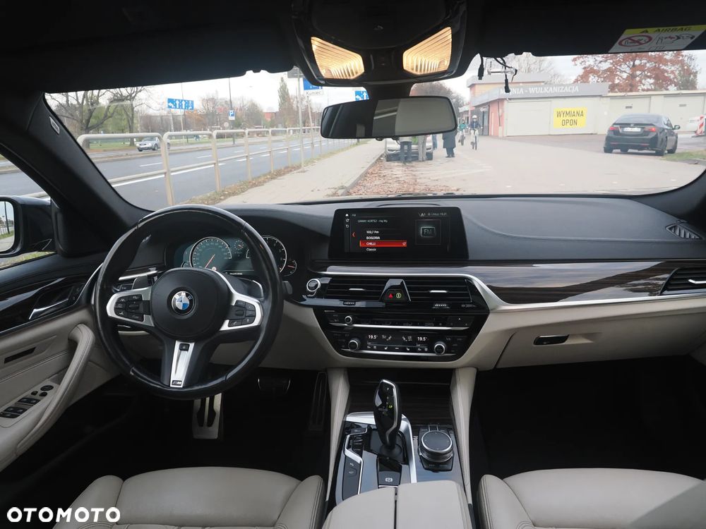 BMW Seria 5 530i xDrive M Sport sport - 12