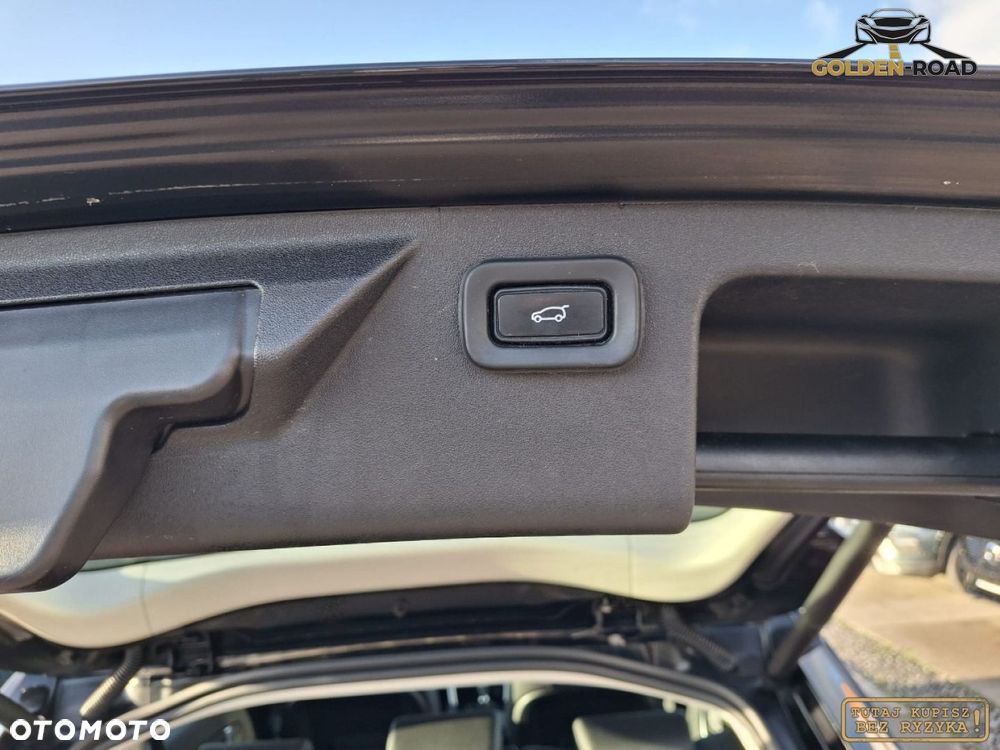 Land Rover Discovery Sport - 26