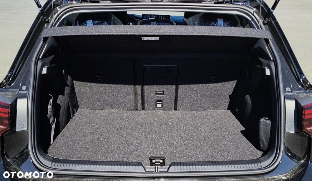 Volkswagen Golf - 24