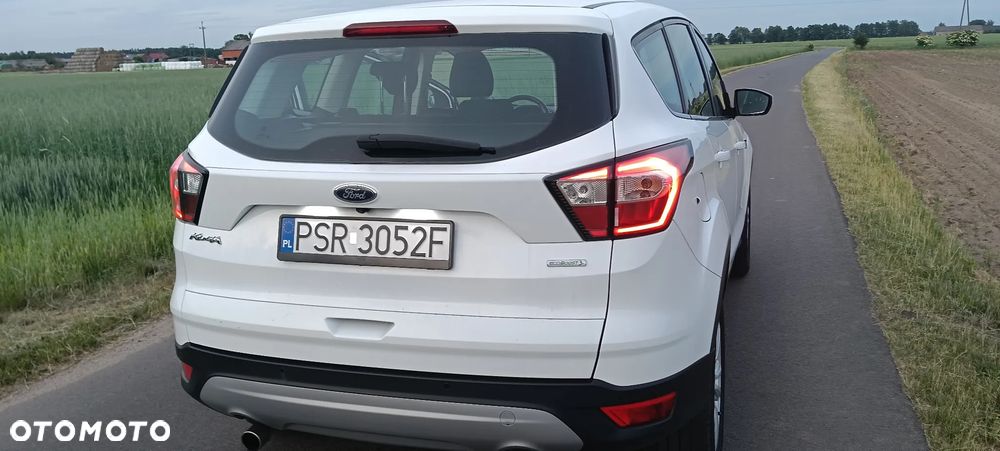 Ford Kuga - 25