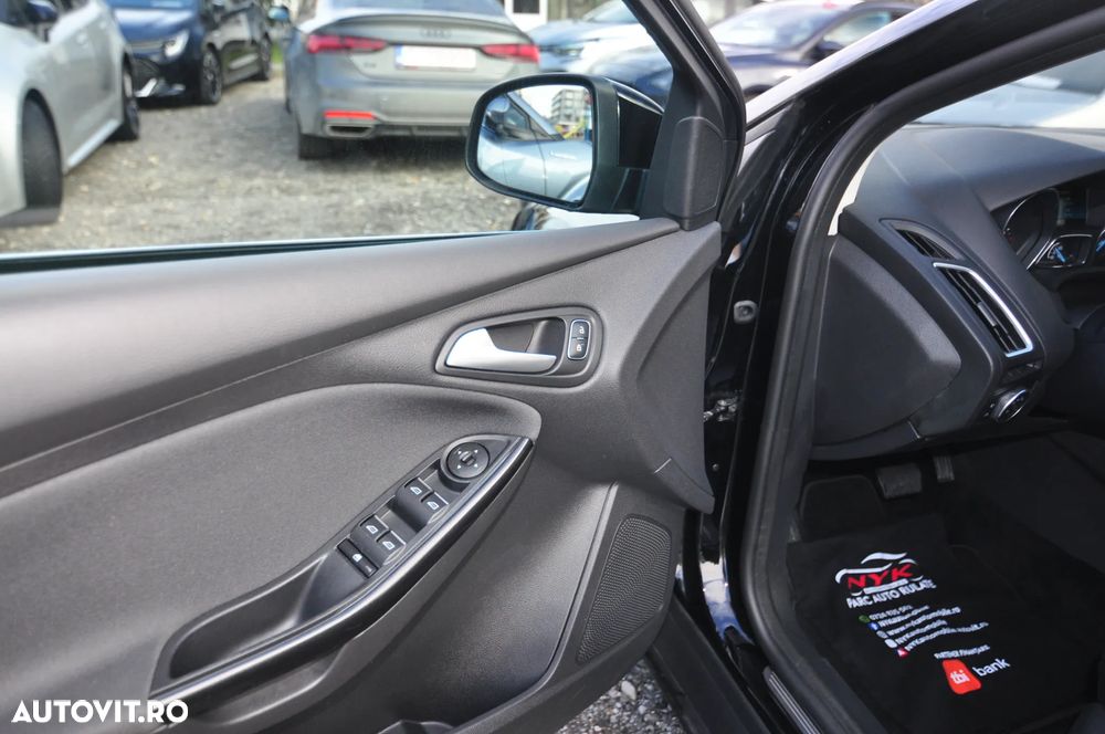 Ford Focus 1.5 EcoBoost Start-Stopp-System Aut. TITANIUM - 15