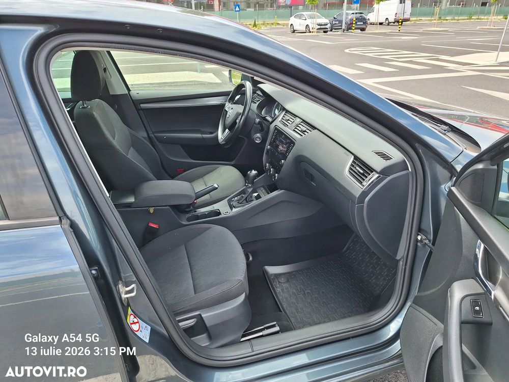 Skoda Octavia 2.0 TDI DSG Style - 11
