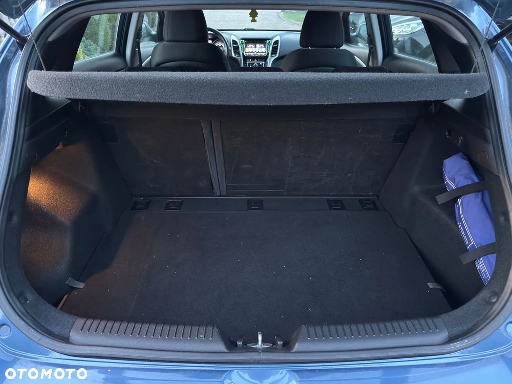 Hyundai i30 blue 1.4 Style - 11