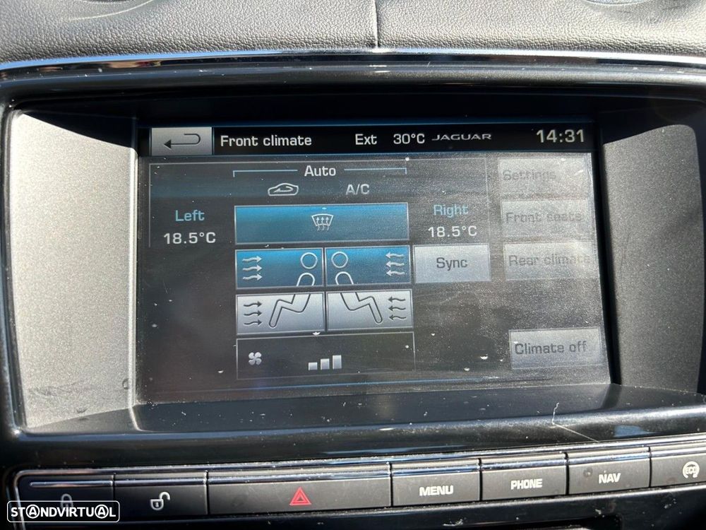 Jaguar XJ 3.0 D V6 Luxury - 18