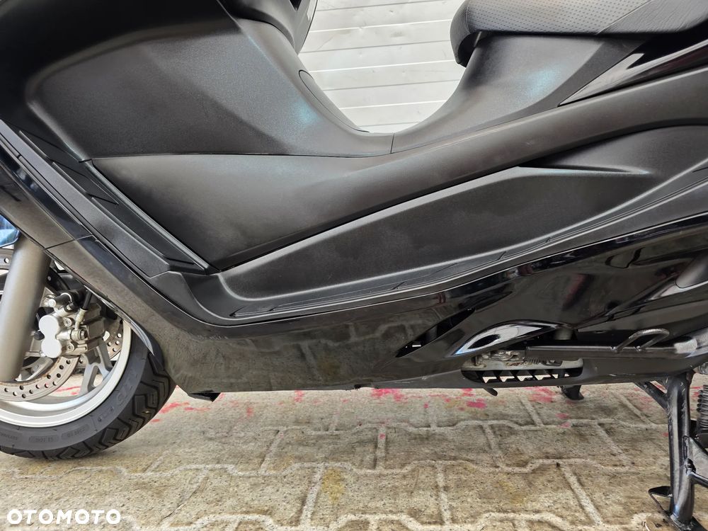 Suzuki Burgman - 19