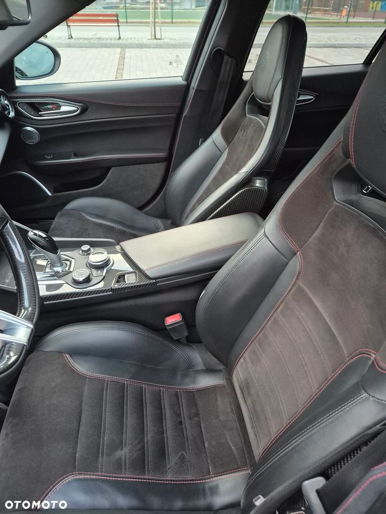 Alfa Romeo Giulia 2.9 Bi Turbo V6 Quadrifoglio - 13