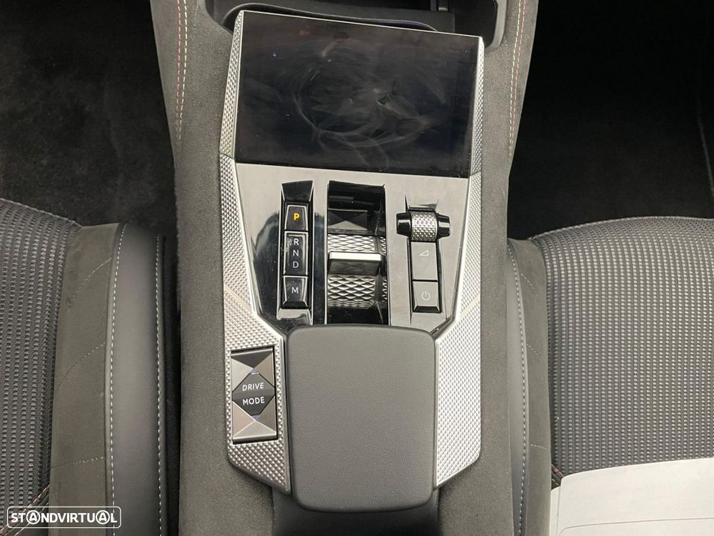 DS DS4 4 1.2 PureTech Performance Line EAT8 - 9