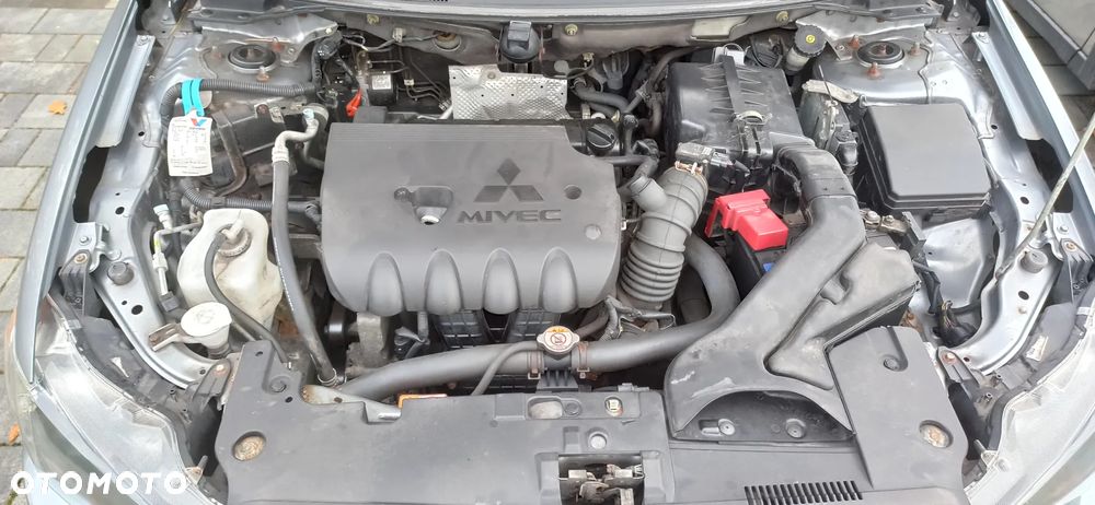 Mitsubishi Lancer - 15