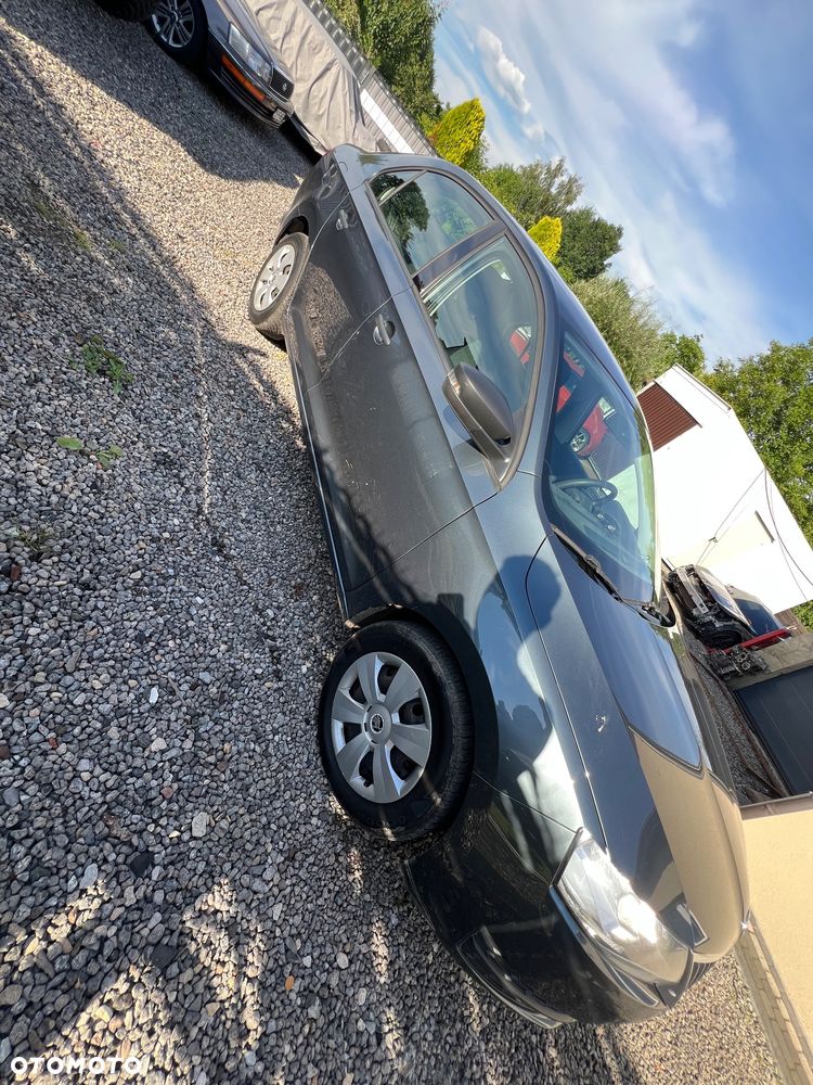 Skoda RAPID 1.2 TSI Ambition DSG - 2