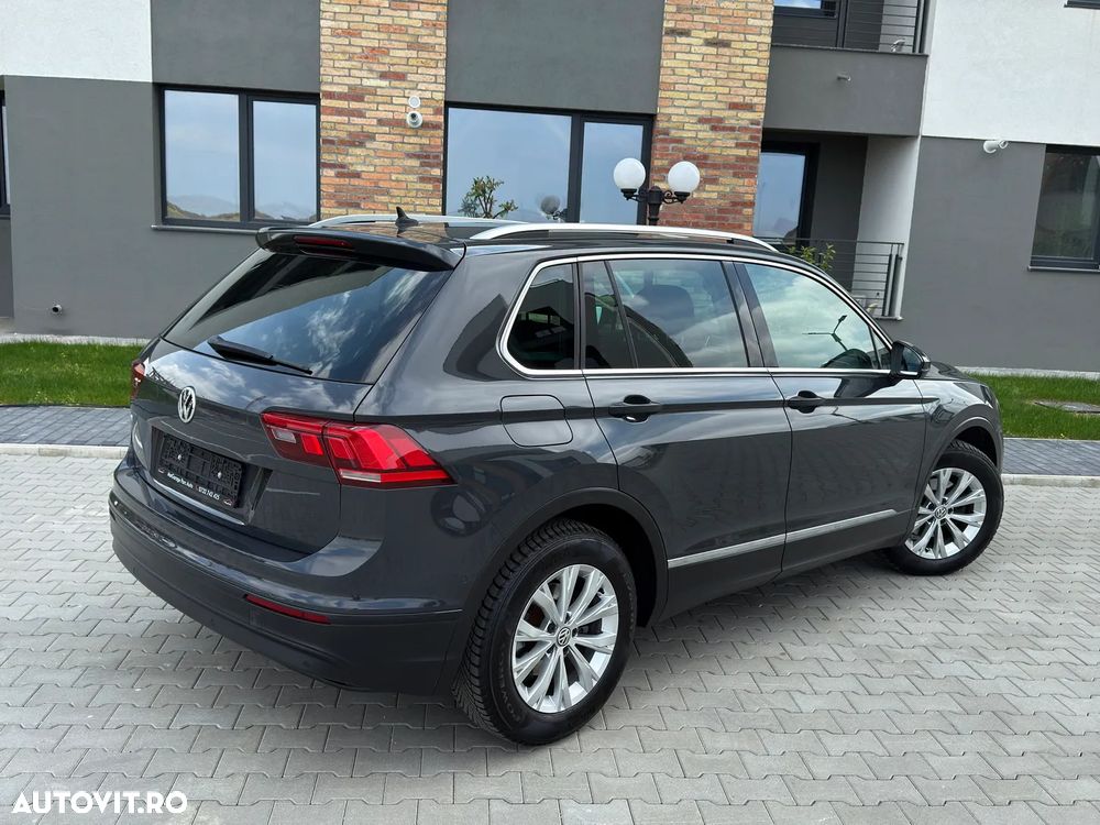 Volkswagen Tiguan - 19