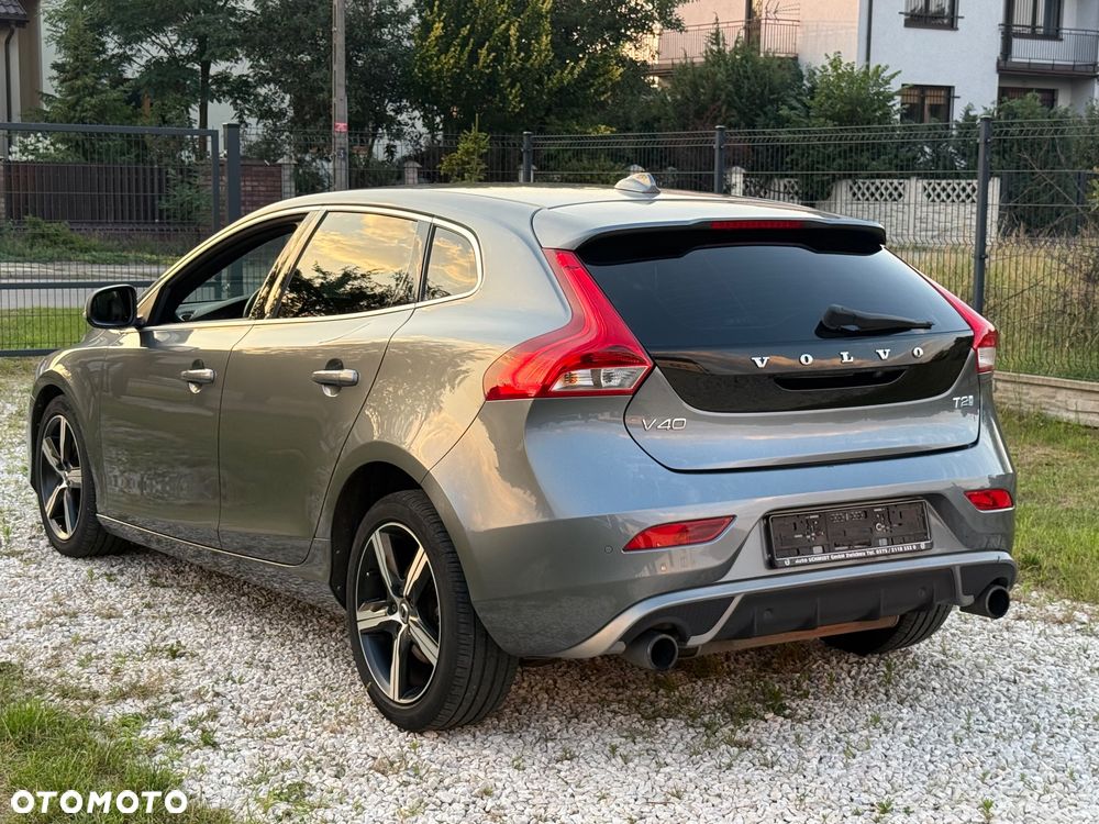 Volvo V40 T3 Drive-E R-Design Momentum - 3