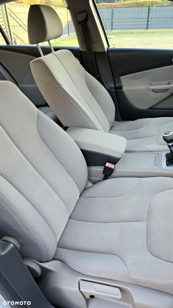 Volkswagen Passat 1.8 TSI Comfortline - 11