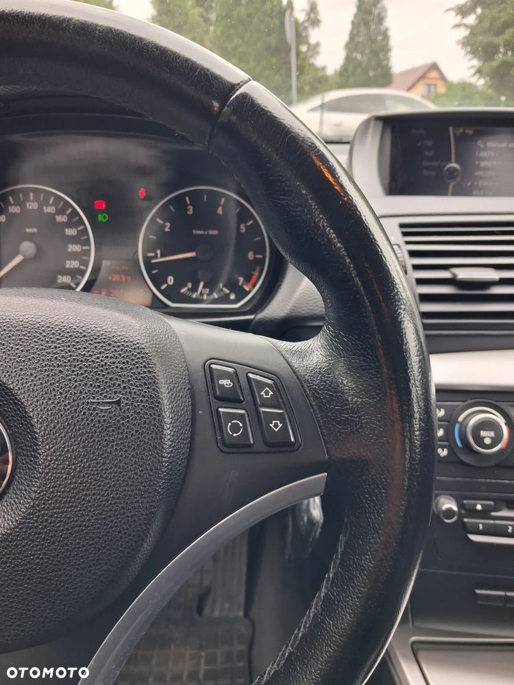 BMW Seria 1 118i - 22